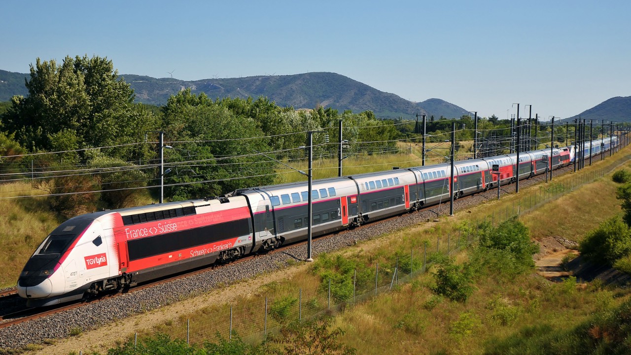TGV-LYRIA
