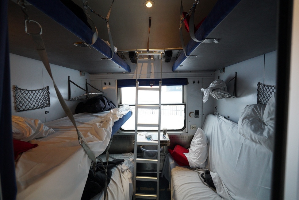 SJ Nattåg 6 bed sleeper compartment