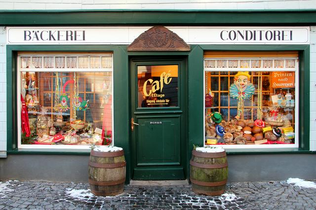 Typical quaint little gift shops and bakeries can be found all over town.
