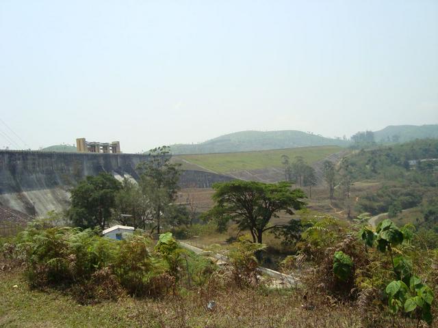 Upper sholayar dam