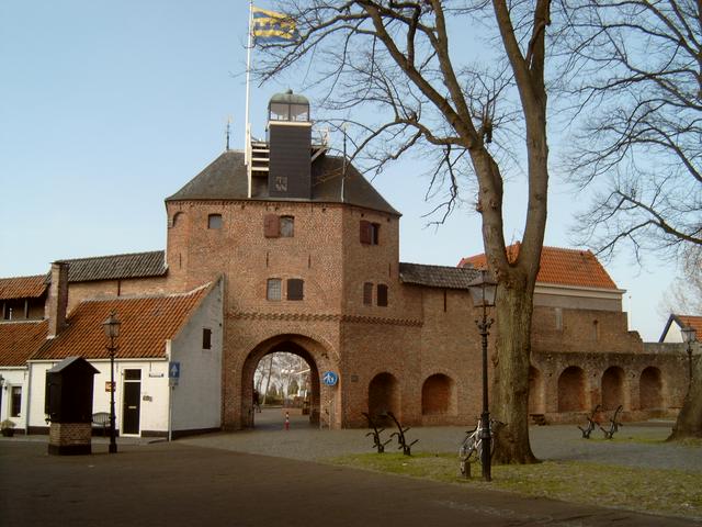 The only remaining gate of the medieval city of Harderwijk, the Vischpoort (Fish Gate).