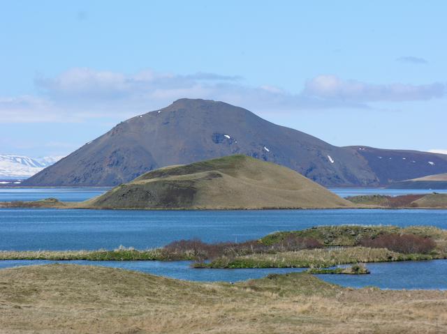 Pseudocraters in Mývatn with the volcano Vindbelgjarfjall in the background