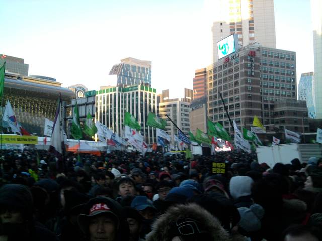 Protesters gathered in Seoul city hall plaza.