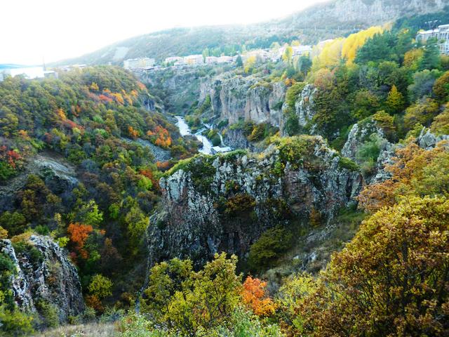 Jermuk canyon at the entrance of the city