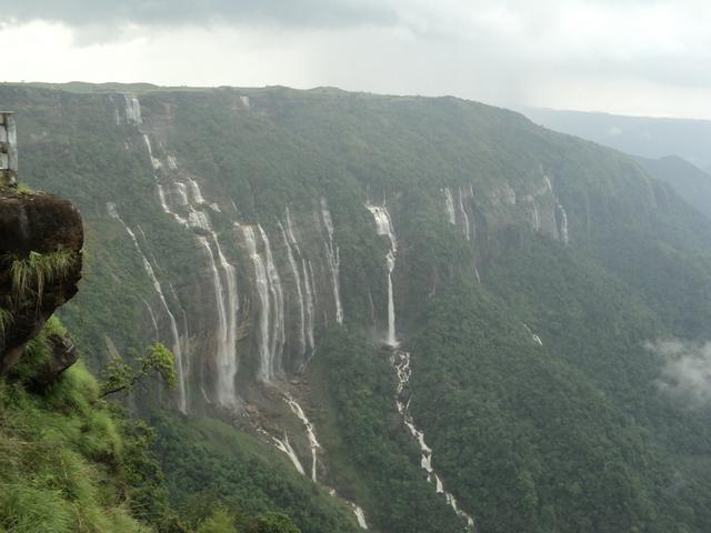 Seven Sisters Falls