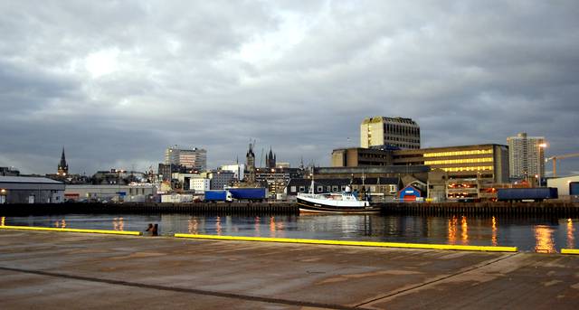 Aberdeen Harbour, on a dreech day