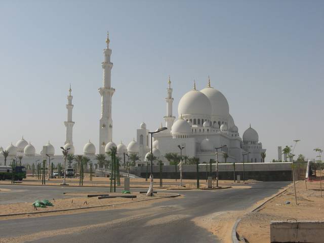 Sheikh Zayed Mosque, the largest mosque in the UAE.