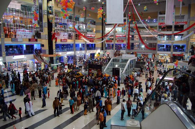 Crowd at Himalaya Mall, Drive-In Road, Gurukul (Ahmedabad)