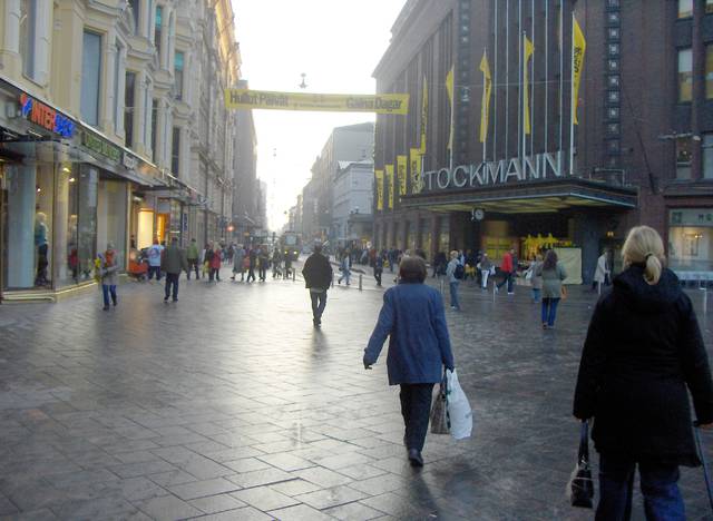 Aleksanterinkatu shopping street and Stockmann department store