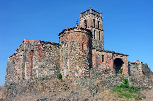 The fortified mosque from the village entrance