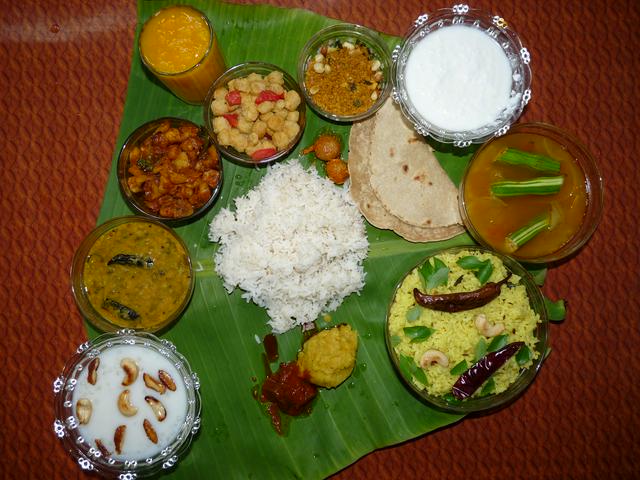 Lunch in Chittoor means lemon rice, sambar, roti, pickles, dal, tamarind dal, aloo curry, soyachunk salad, fried peanuts, curd, mango juice and payasam.