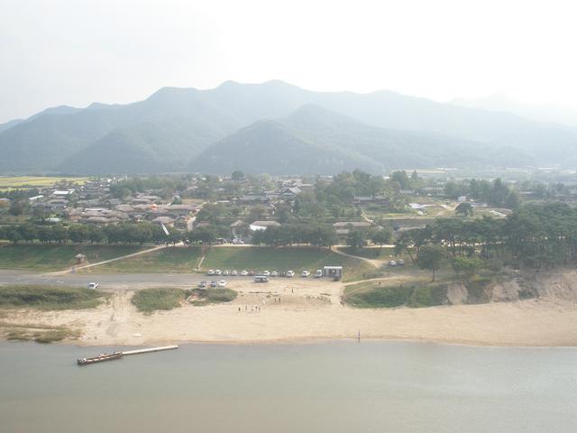 Hahoe Village from atop Byongdae Cliff. Mind the step.