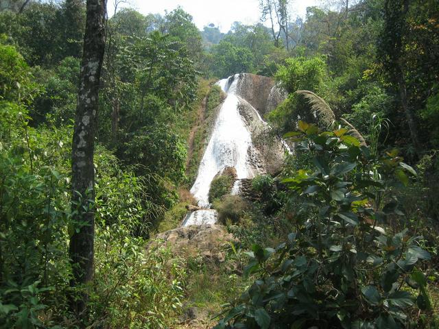 Anisakan Falls near Pyin U Lwin