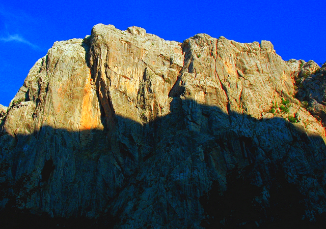 Anica kuk (712 m/2350 ft) has some of the best-known routes in the Paklenica climbing area.