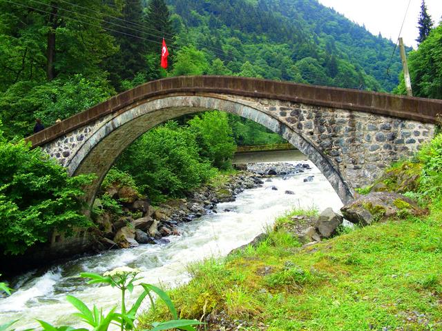 Ottoman Bridge spanning the Fırtına River near Çamlıhemşin, south of Rize