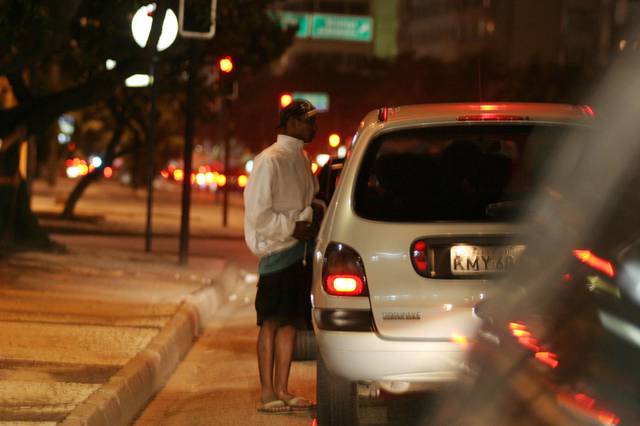 Armed robbery in Rio de Janeiro.