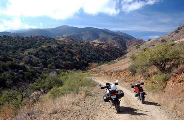 Road from Oracle into the Santa Catalina Mountains