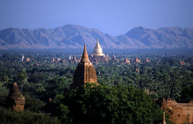 Bagan area as seen from Shwesandaw Pagoda