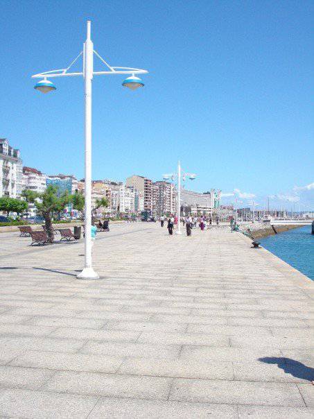 The promenade along Santander Bay