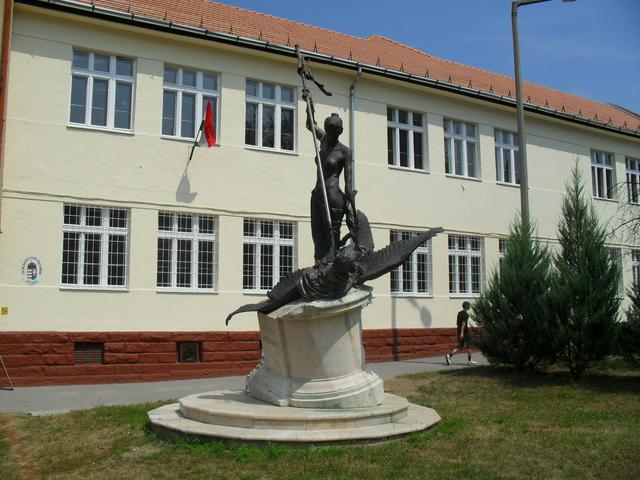 Civitas Fortissima Sculpture