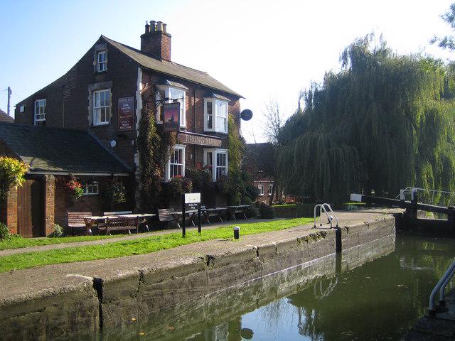 One of Berkhamsted's canalside pubs, The Rising Sun