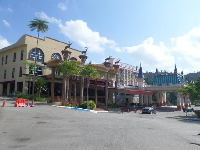 Bukit Gambang Water Park