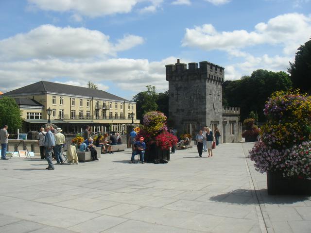 Canal Square