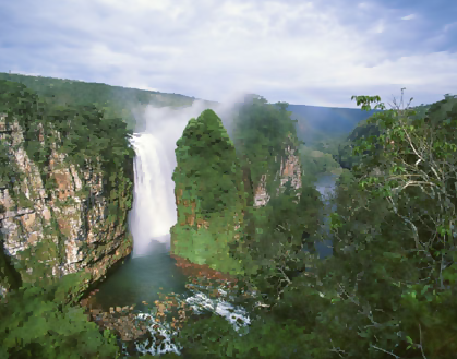 Arcoiris Waterfall in the park