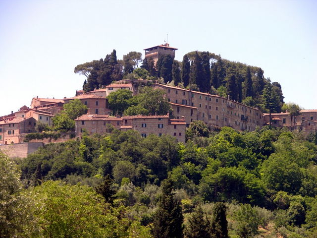 A view of Cetona