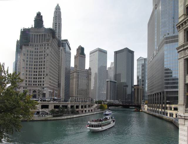 Chicago River from North Michigan Avenue