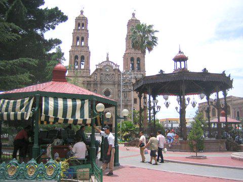 Plaza de Armas with the cathedral in background.