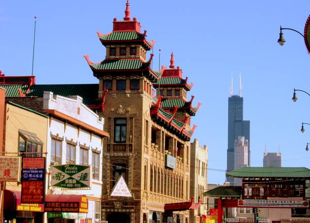 Wentworth Ave, Chinatown's main street