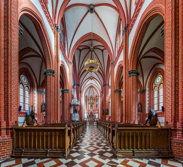 Church of Saint Marie interior