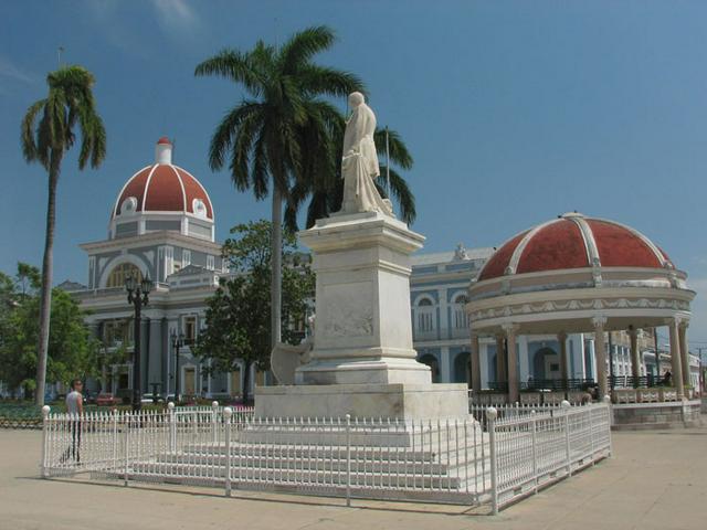 Parque Jose Martí, centre of Cienfuegos