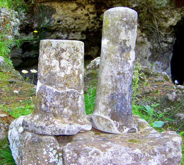 "Cippi": Etruscan phallic symbols indicating that the tomb occupants were male