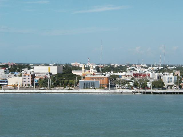  View of the city from the Laguna de Terms.