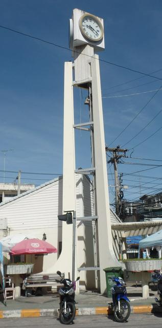 Clock tower (หอนาฬิกา), central Hua Hin