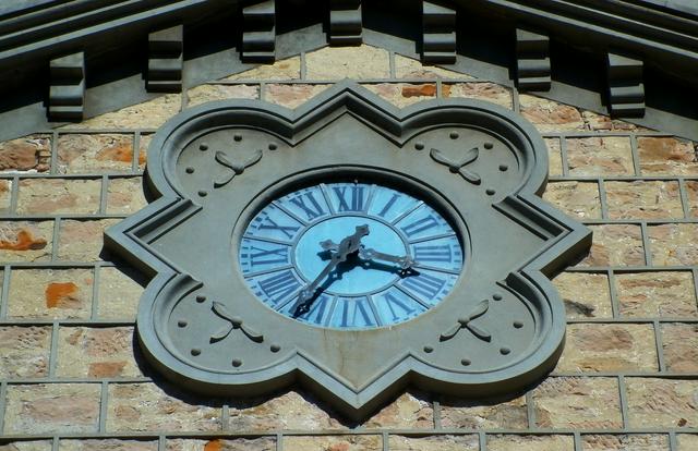 Detail of the clock of the Catedral de San Fructuoso