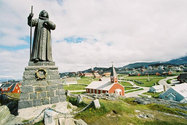 Hans Egede monument