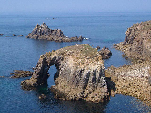 Sea arch