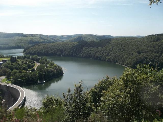 The Esch-Sûre lake, directly behind the dam, which can be seen on the bottom left.