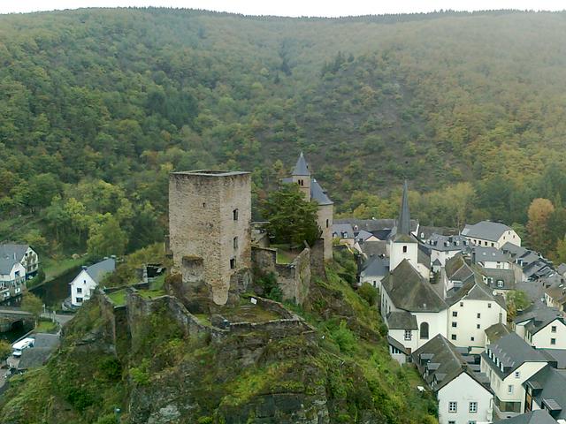 View of the Esch-sur-Sûre ruins