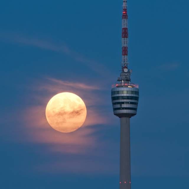 The Fernsehturm in full moon