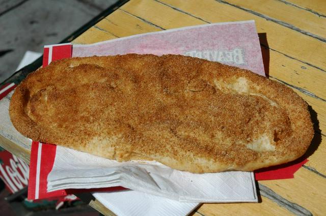 Beavertail with sugar and cinnamon, Ottawa