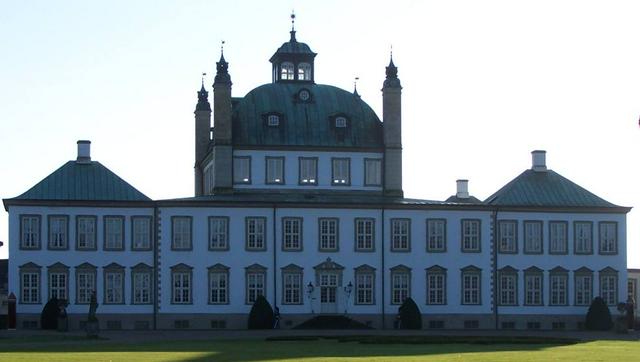 Fredensborgs palace, garden side