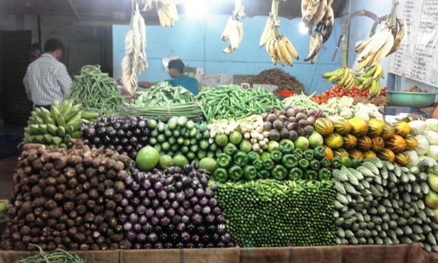 Vegetable shop at Olavakkod