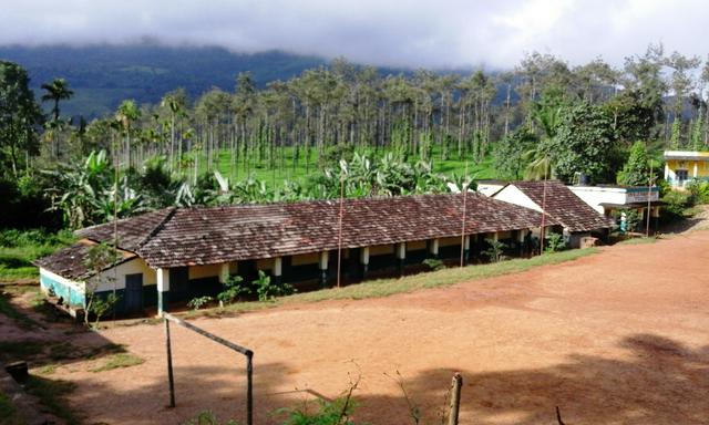 School on Chundale Road, Meppadi