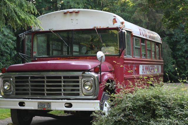 Hummingbird Pub Shuttle Bus