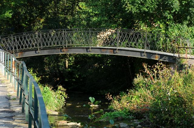 The Gander, the small stream that makes up the border between France and Luxembourg around Mondorf-les-Bains.