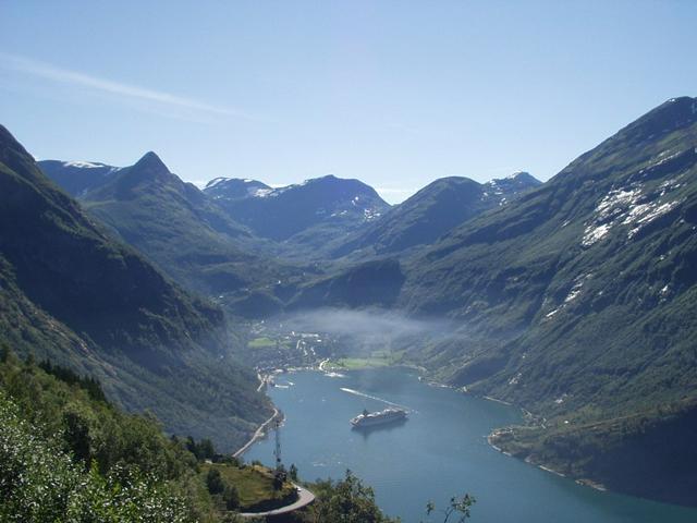 Geiranger under mist, from Ørnesvingen.